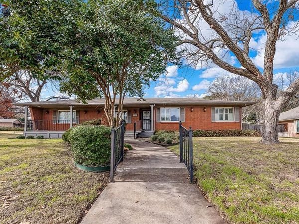 2300 Starr Drive, Waco, TX 76710