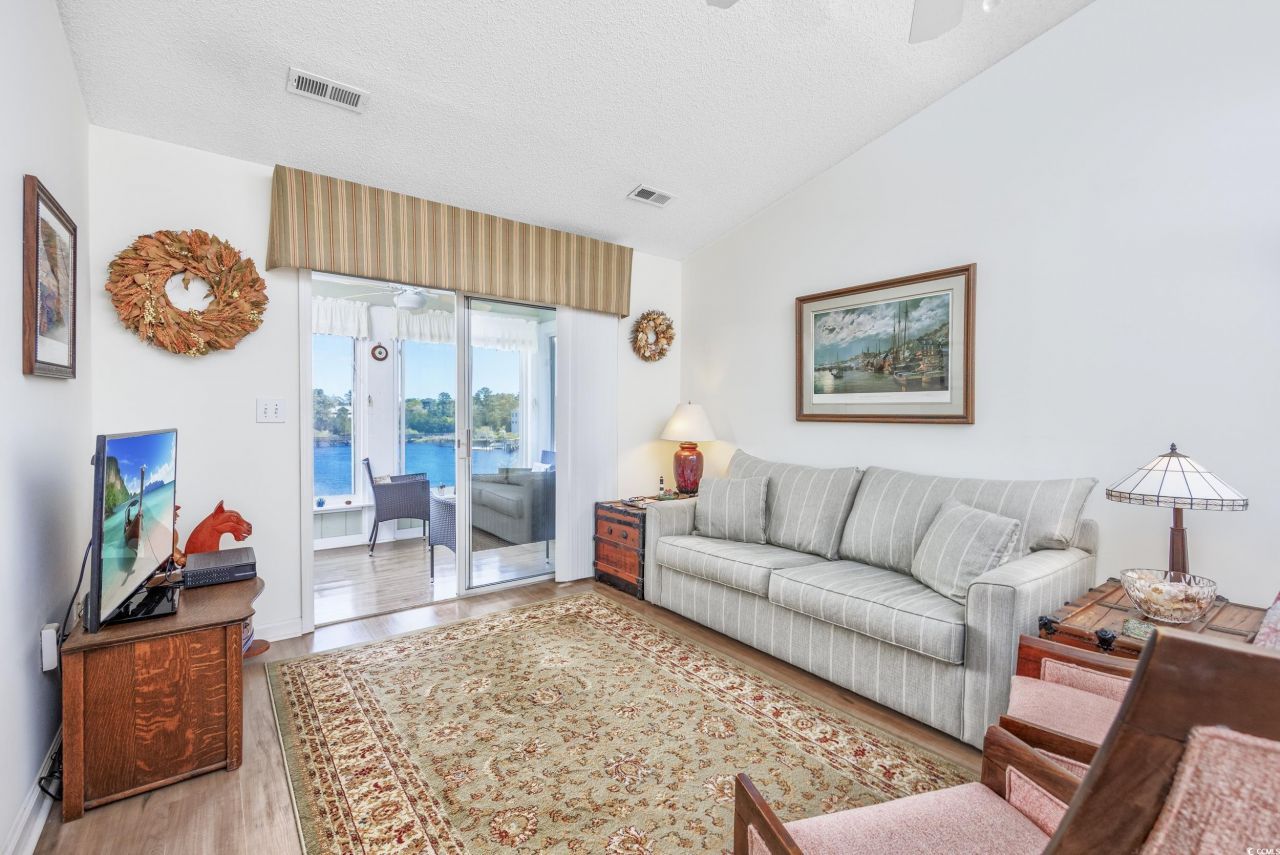 4616 Greenbriar Dr. Photo 5