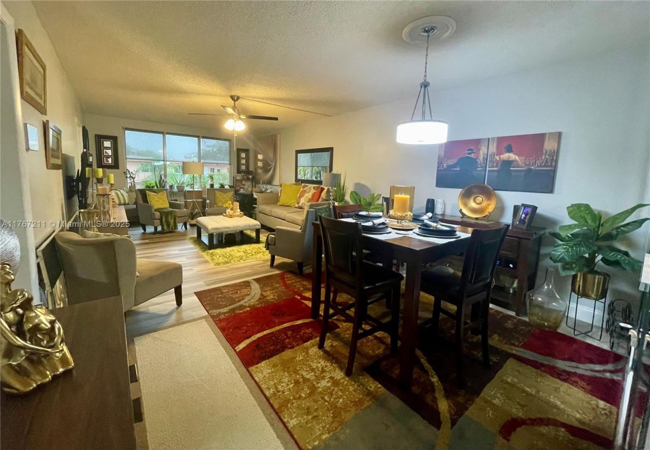 5945 Del Lago Cir, Unit 307, Sunrise, FL 33313 Photo