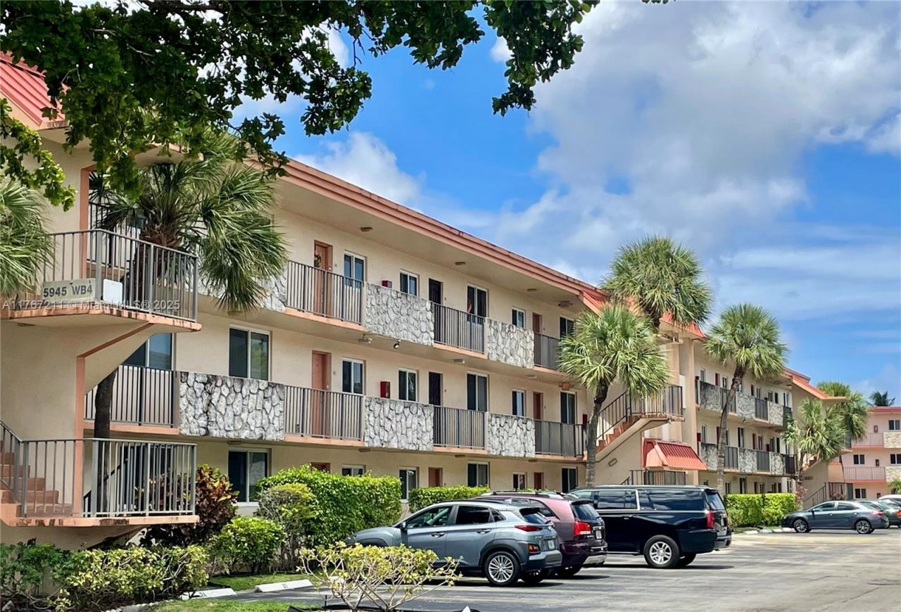 5945 Del Lago Cir, Unit 307, Sunrise, FL 33313 Photo