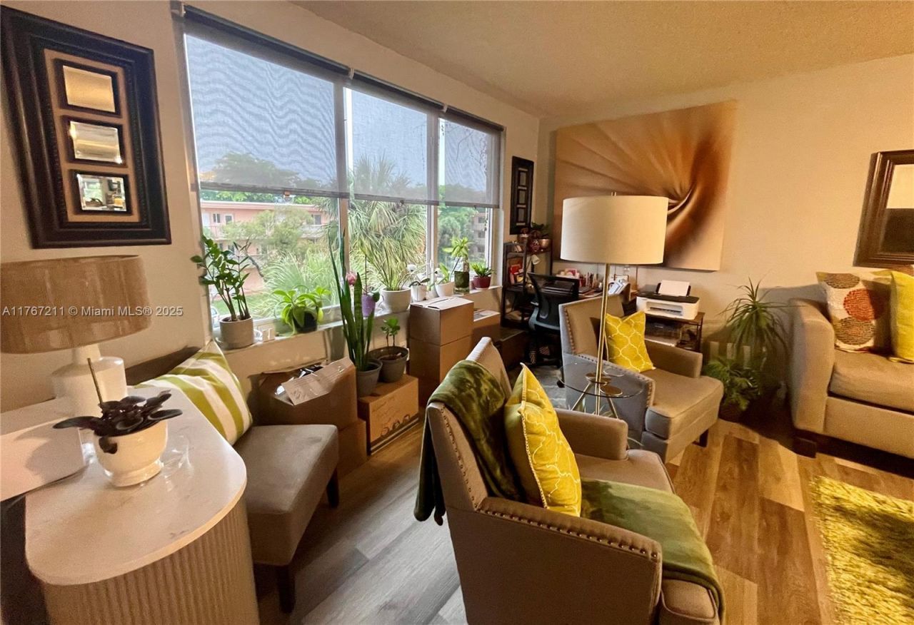 5945 Del Lago Cir, Unit 307, Sunrise, FL 33313 Photo