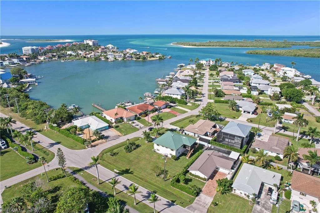 103 Tahiti Cir, Naples, FL 34113 Photo