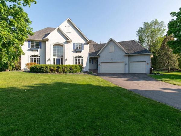 10127 Trotters Path, Eden Prairie, MN 55347