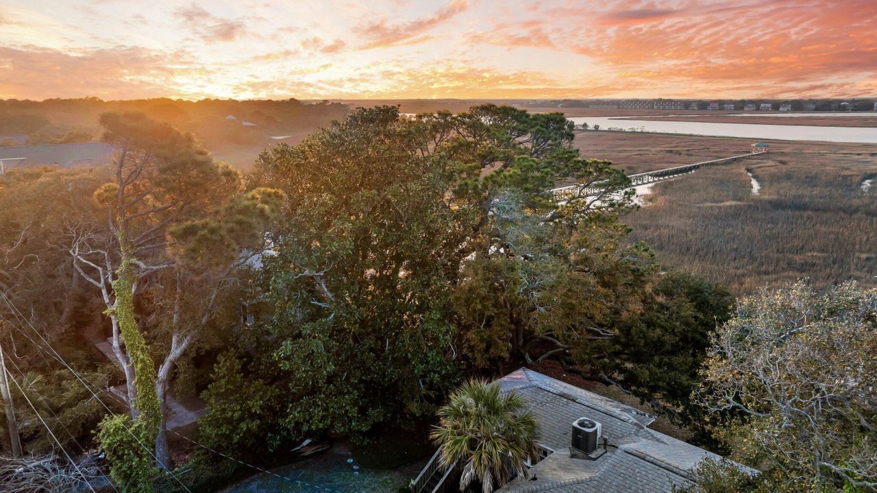 702 E Erie Avenue Photo 10