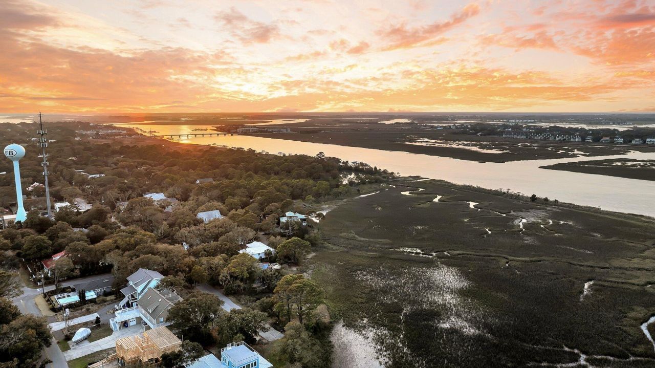 702 E Erie Avenue Photo 30