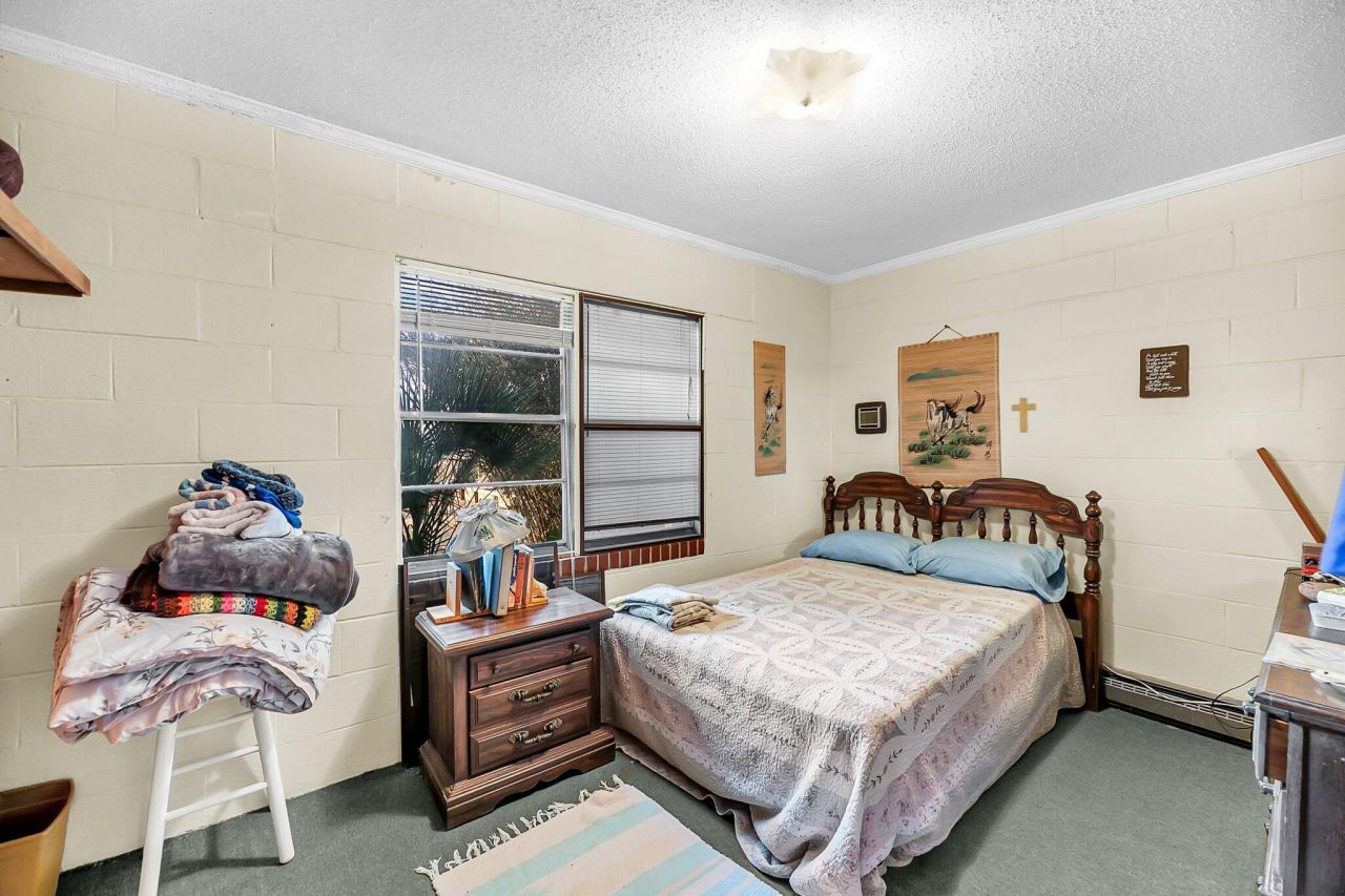 702 E Erie Avenue Photo 33