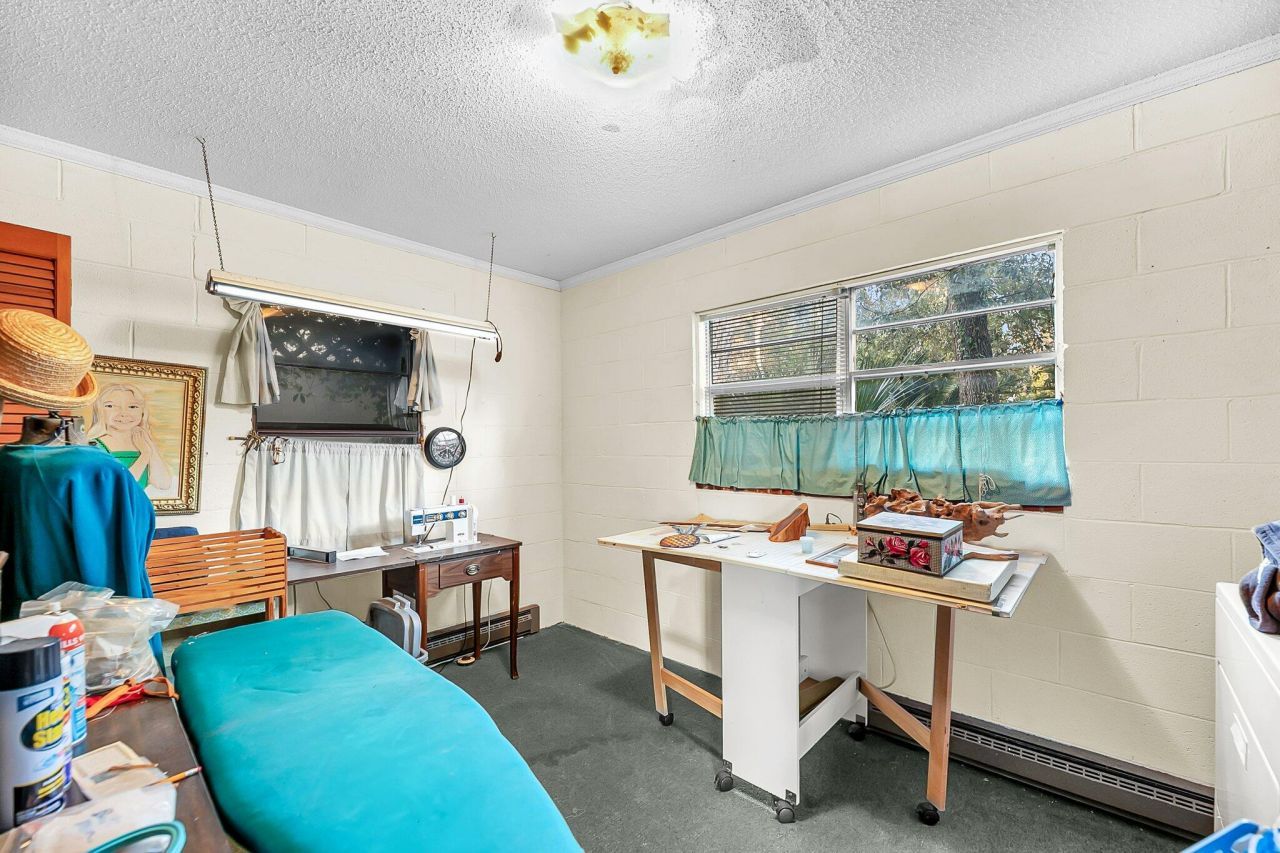 702 E Erie Avenue Photo 34