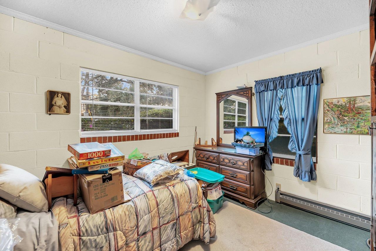 702 E Erie Avenue Photo 39