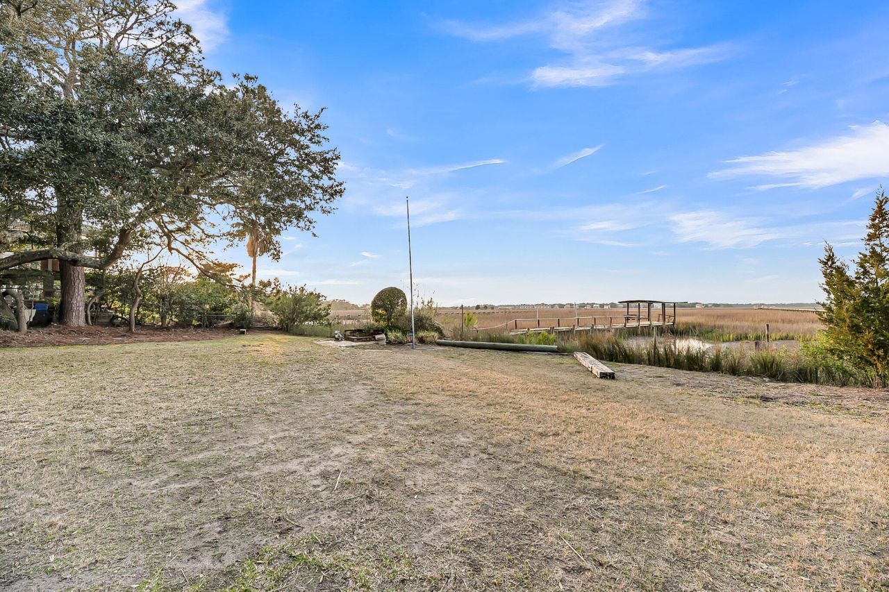 702 E Erie Avenue Photo 7