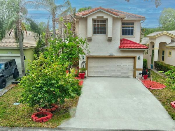 4940 Pelican Manor, Coconut Creek, FL 33073