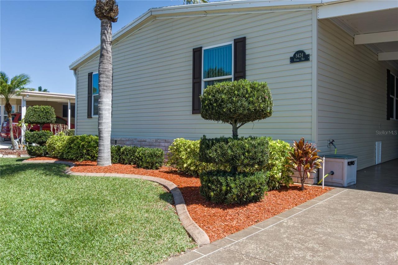 8424 Regal Way, Palmetto, FL 34221 Photo