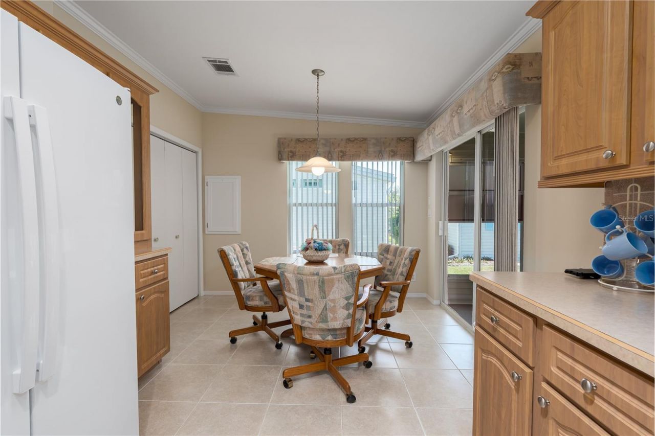 8424 Regal Way, Palmetto, FL 34221 Photo