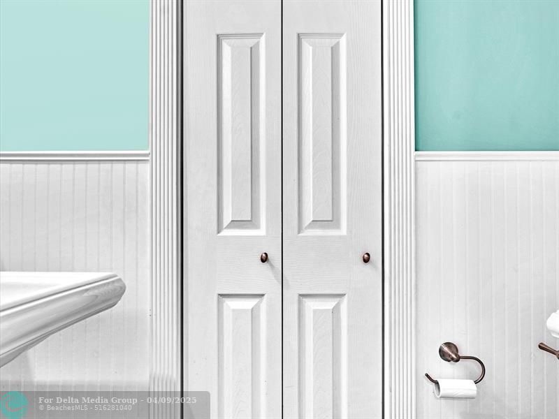 499 SE 13th Street, Unit 8E, Fort Lauderdale, FL 33316 Photo