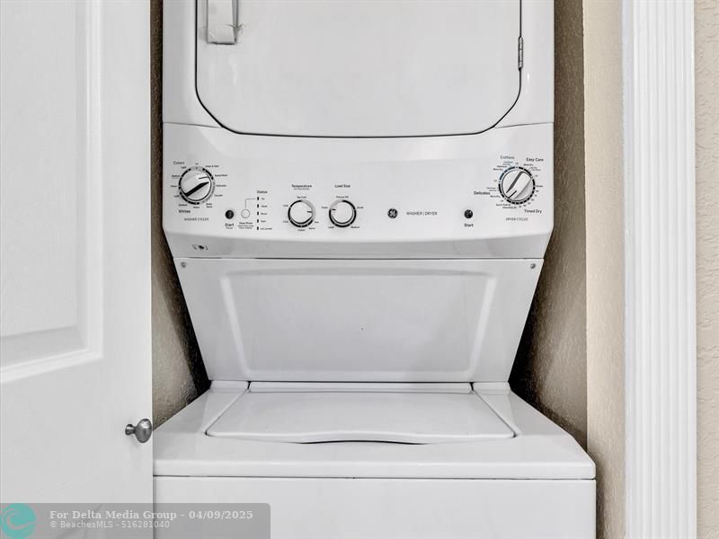 499 SE 13th Street, Unit 8E, Fort Lauderdale, FL 33316 Photo