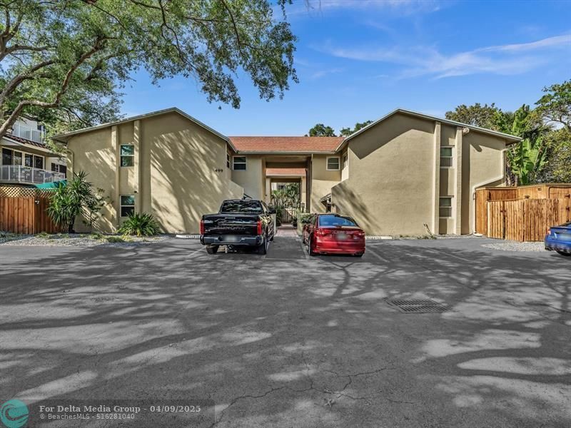 499 SE 13th Street, Unit 8E, Fort Lauderdale, FL 33316 Photo