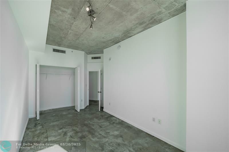 234 NE 3rd Street, Unit 2007, Miami, FL 33132 Photo
