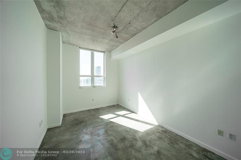 234 NE 3rd Street, Unit 2007, Miami, FL 33132 Photo