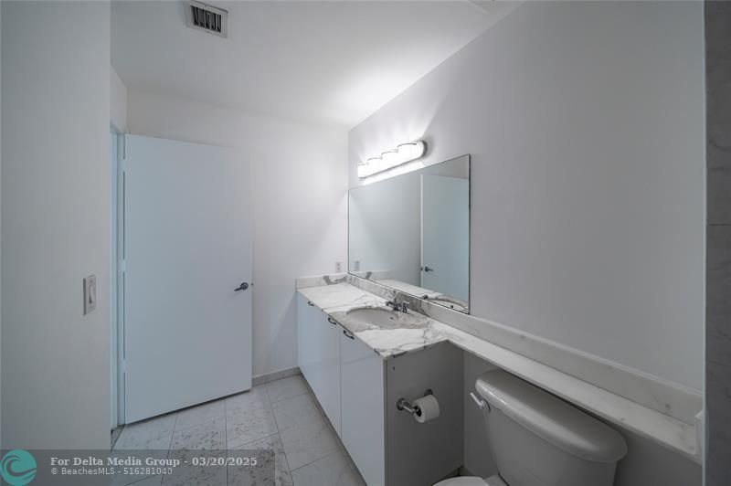 234 NE 3rd Street, Unit 2007, Miami, FL 33132 Photo