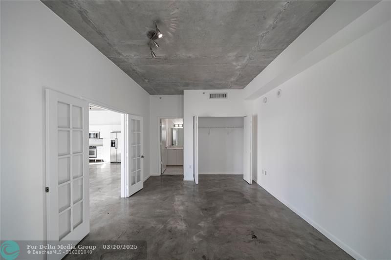 234 NE 3rd Street, Unit 2007, Miami, FL 33132 Photo