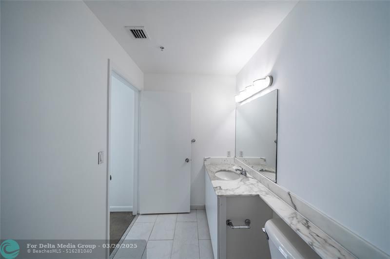 234 NE 3rd Street, Unit 2007, Miami, FL 33132 Photo