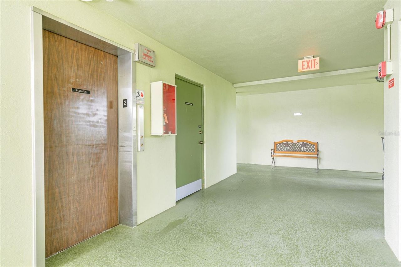 4885 1st Street Ne, Unit 305, Saint Petersburg, FL 33703 Photo