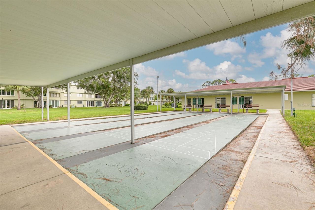 4885 1st Street Ne, Unit 305, Saint Petersburg, FL 33703 Photo