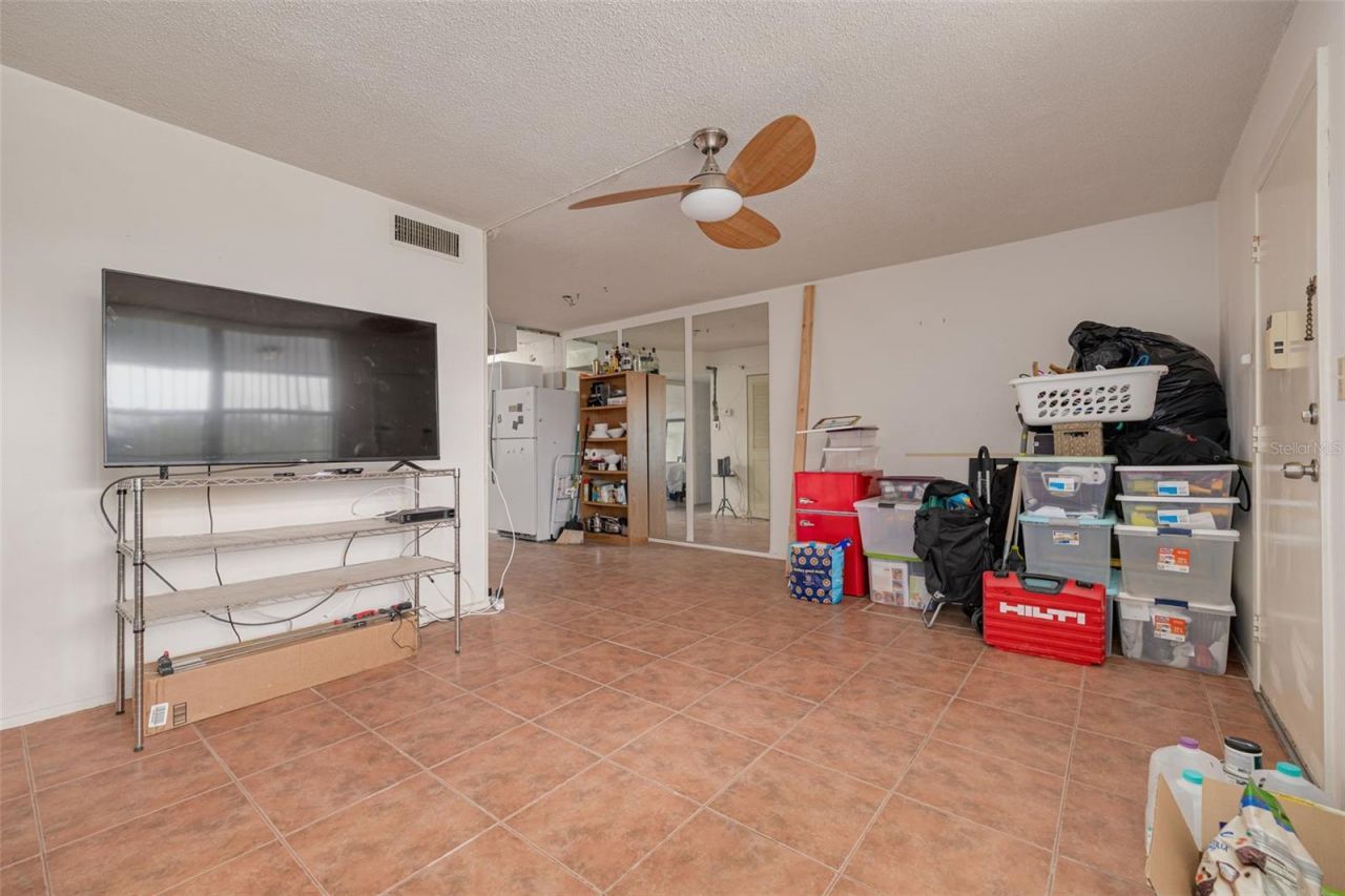 4885 1st Street Ne, Unit 305, Saint Petersburg, FL 33703 Photo