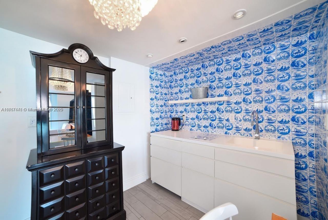 1100 West Ave, Unit 622, Miami Beach, FL 33139 Photo