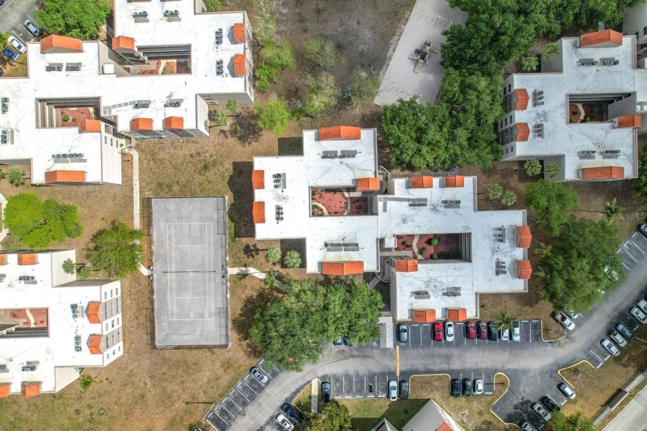 6065 NW 186th Street, Unit 312, Hialeah, FL 33015 Photo