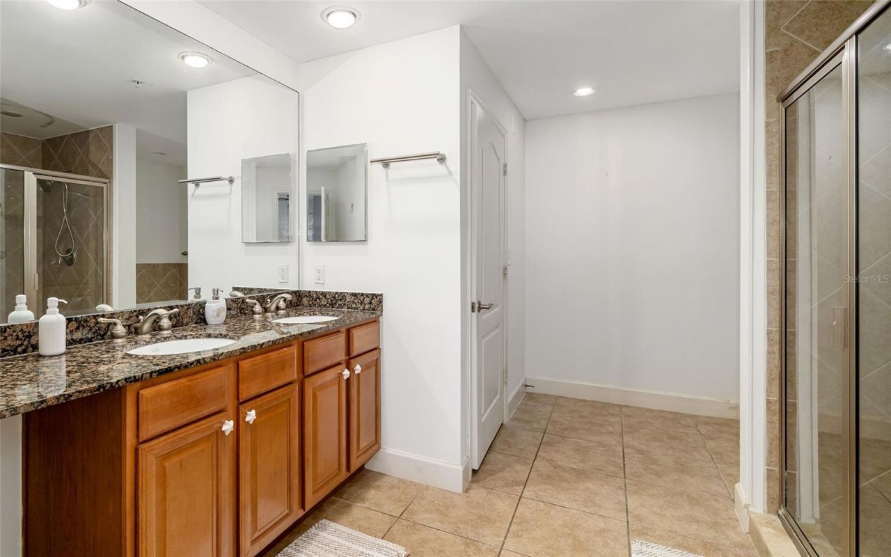 808 3rd Avenue W, Unit 205, Bradenton, FL 34205 Photo