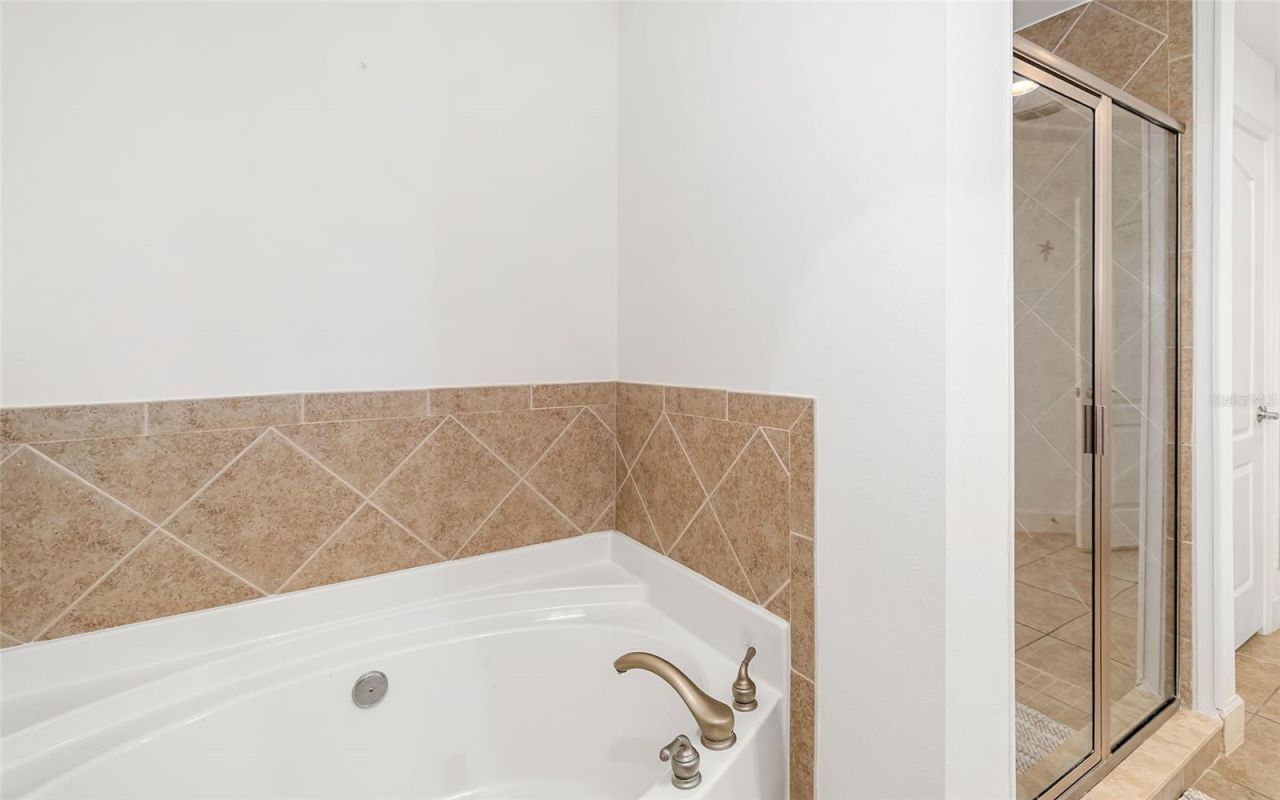 808 3rd Avenue W, Unit 205, Bradenton, FL 34205 Photo