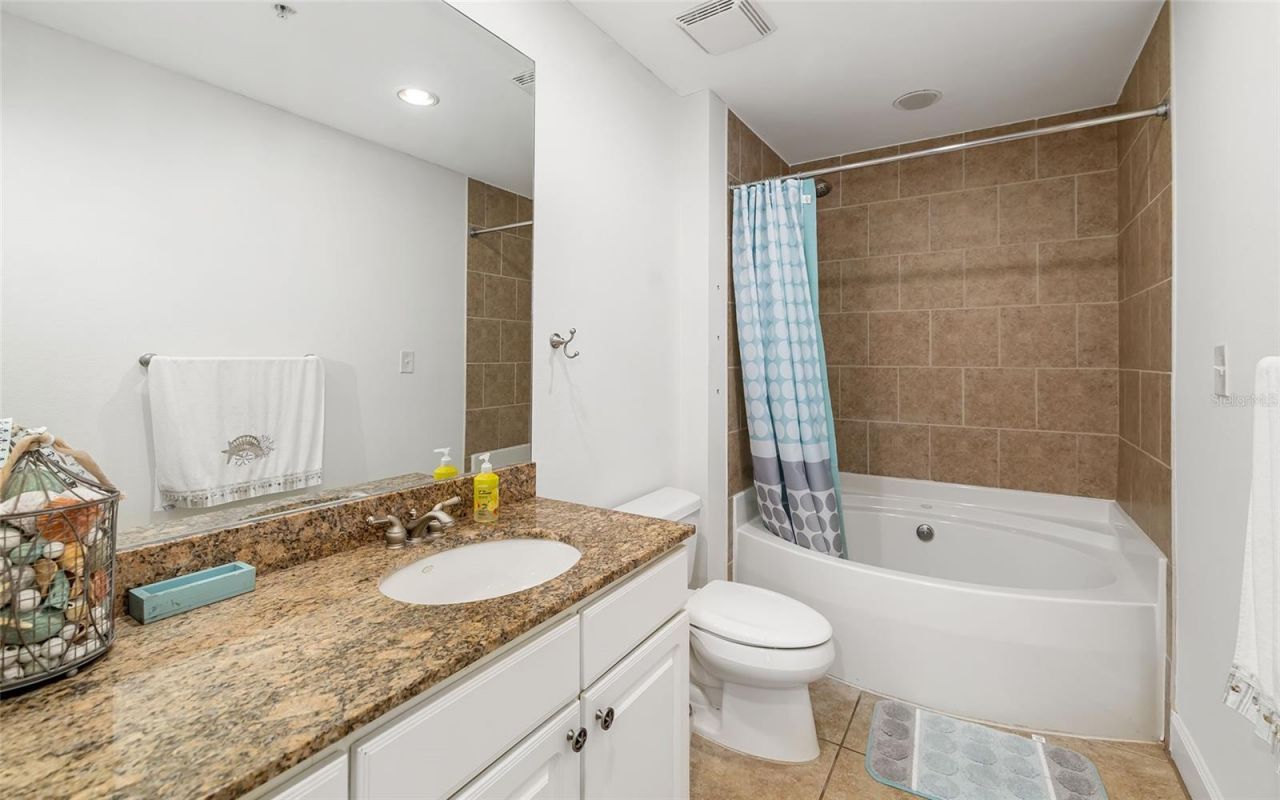 808 3rd Avenue W, Unit 205, Bradenton, FL 34205 Photo