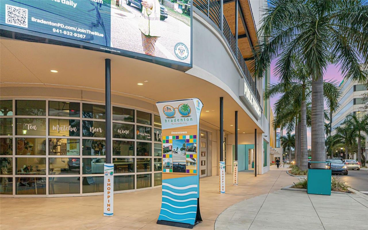 808 3rd Avenue W, Unit 205, Bradenton, FL 34205 Photo