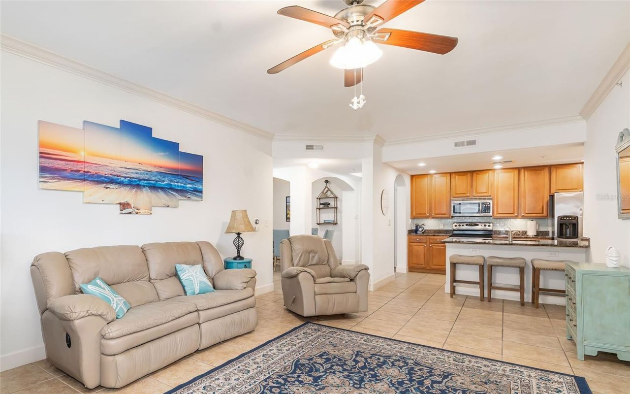 808 3rd Avenue W, Unit 205, Bradenton, FL 34205 Photo