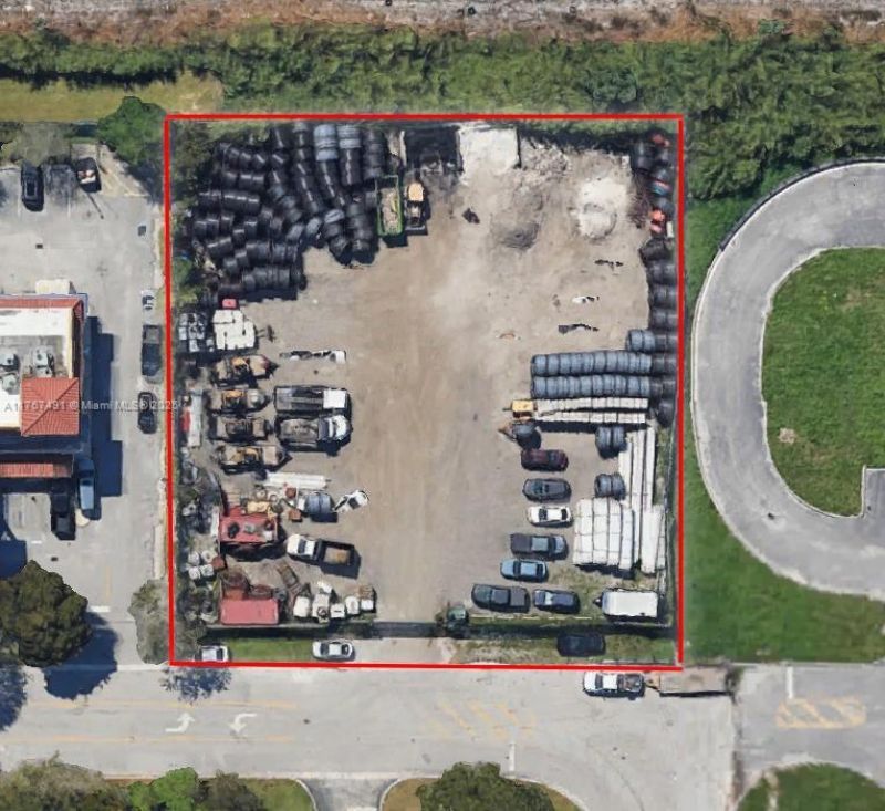 15077 SW 137 St, Kendall, FL 33196 Photo