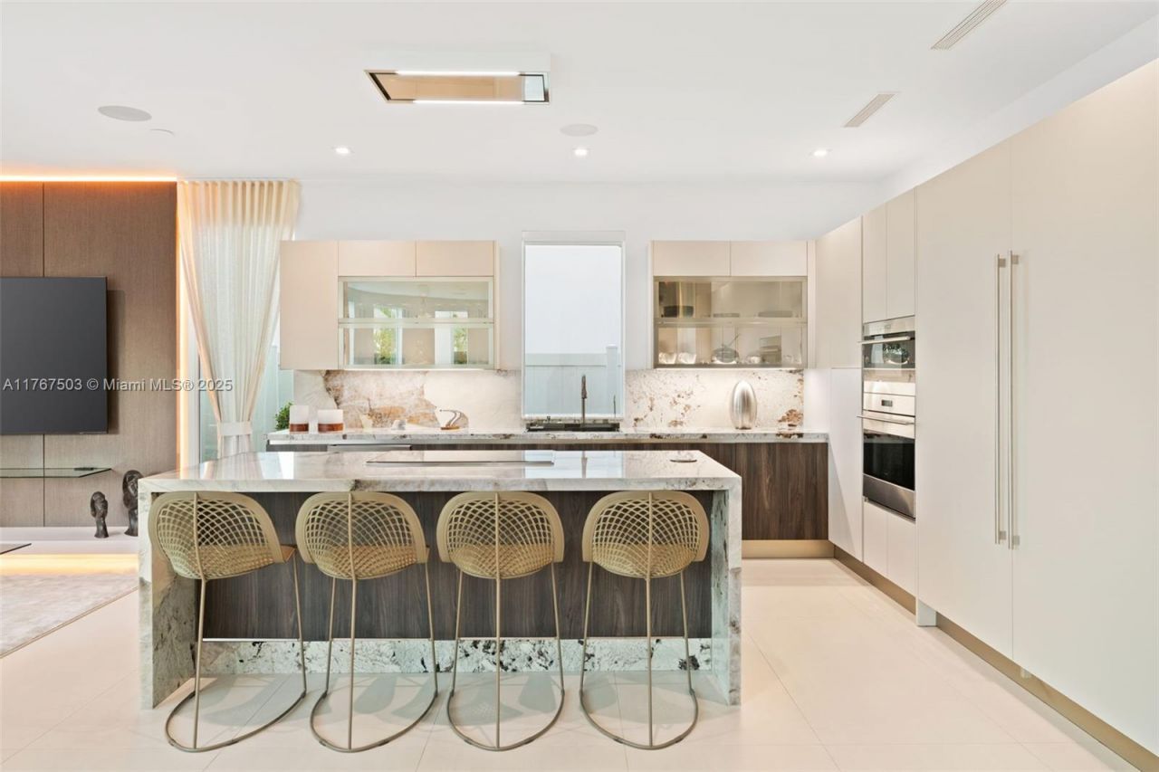 10561 NW 67th Ter, Unit 10561, Doral, FL 33178 Photo