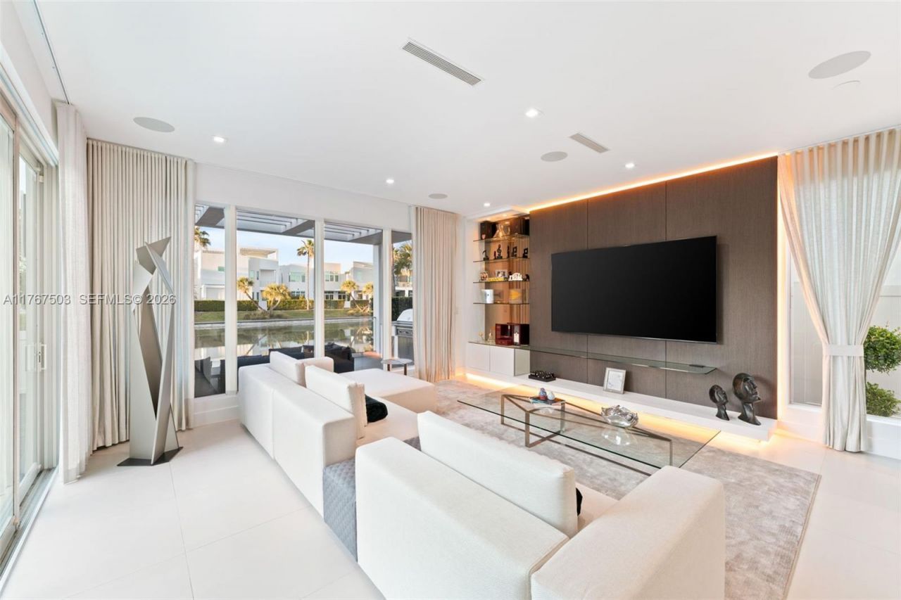 10561 NW 67th Ter, Unit 10561, Doral, FL 33178 Photo