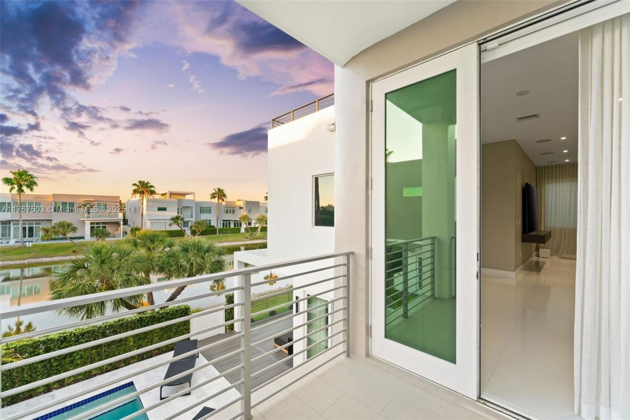 10561 NW 67th Ter, Unit 10561, Doral, FL 33178 Photo