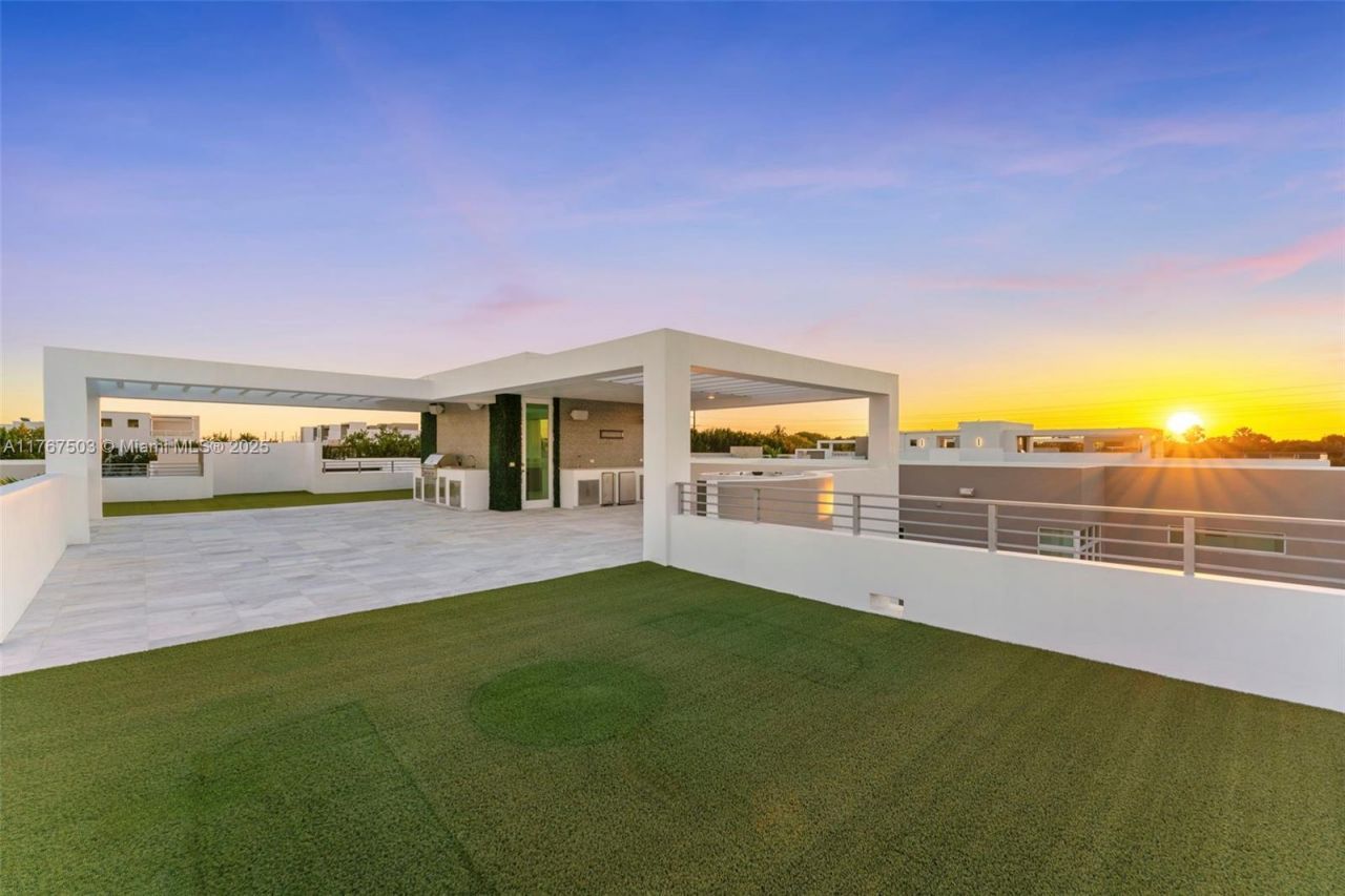 10561 NW 67th Ter, Unit 10561, Doral, FL 33178 Photo