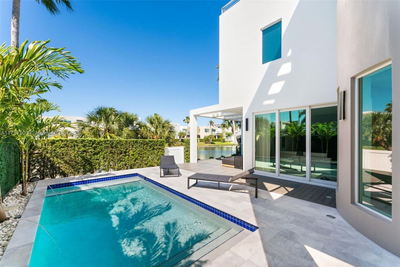 10561 NW 67th Ter, Unit 10561, Doral, FL 33178 Photo