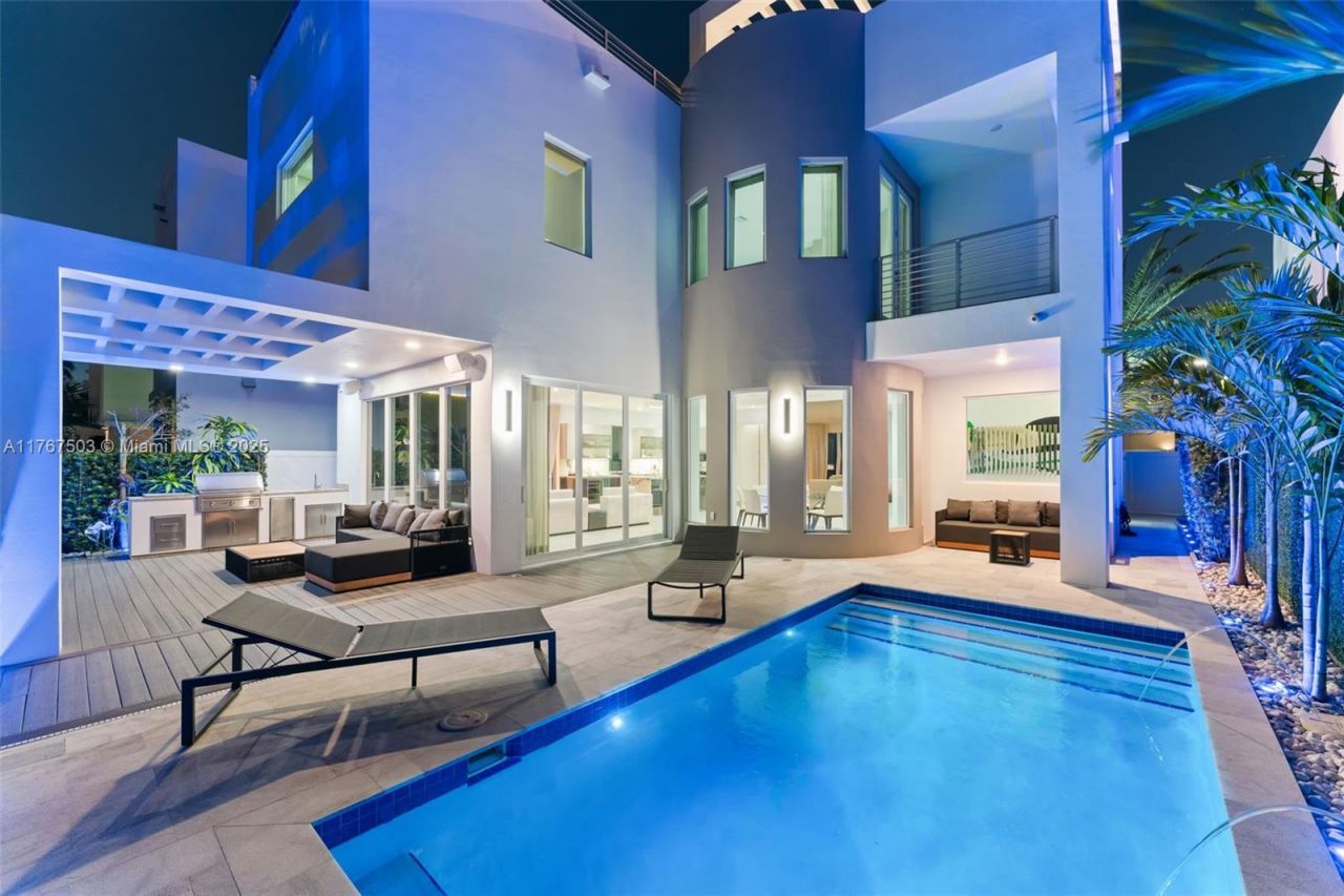 10561 NW 67th Ter, Unit 10561, Doral, FL 33178 Photo