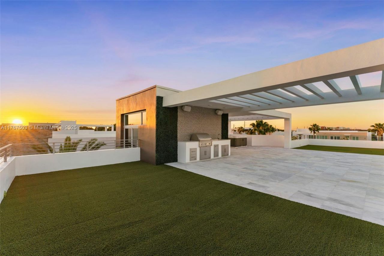 10561 NW 67th Ter, Unit 10561, Doral, FL 33178 Photo