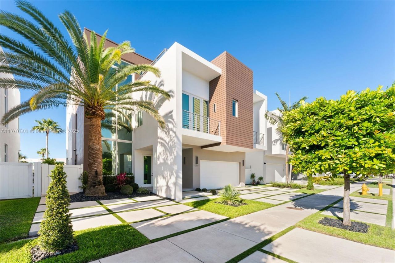 10561 NW 67th Ter, Unit 10561, Doral, FL 33178 Photo