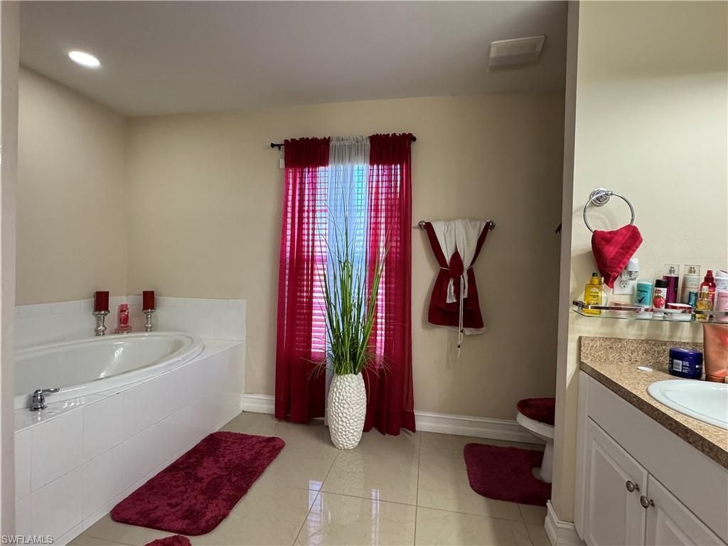 2144 NE 28th St, Cape Coral, FL 33909 Photo