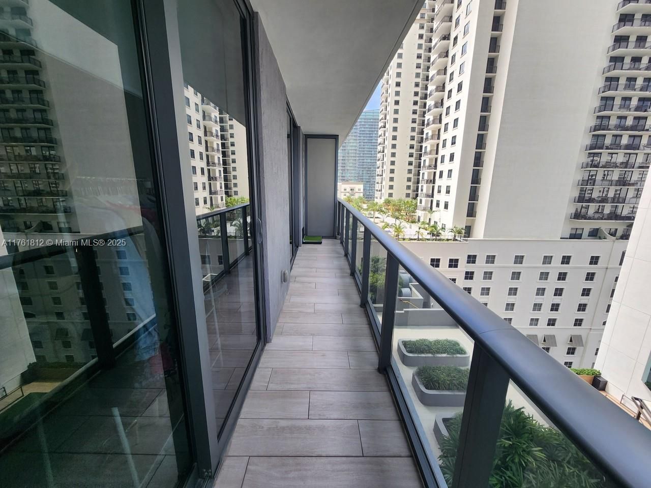 55 SW 9th St, Unit 1107, Miami, FL 33130 Photo