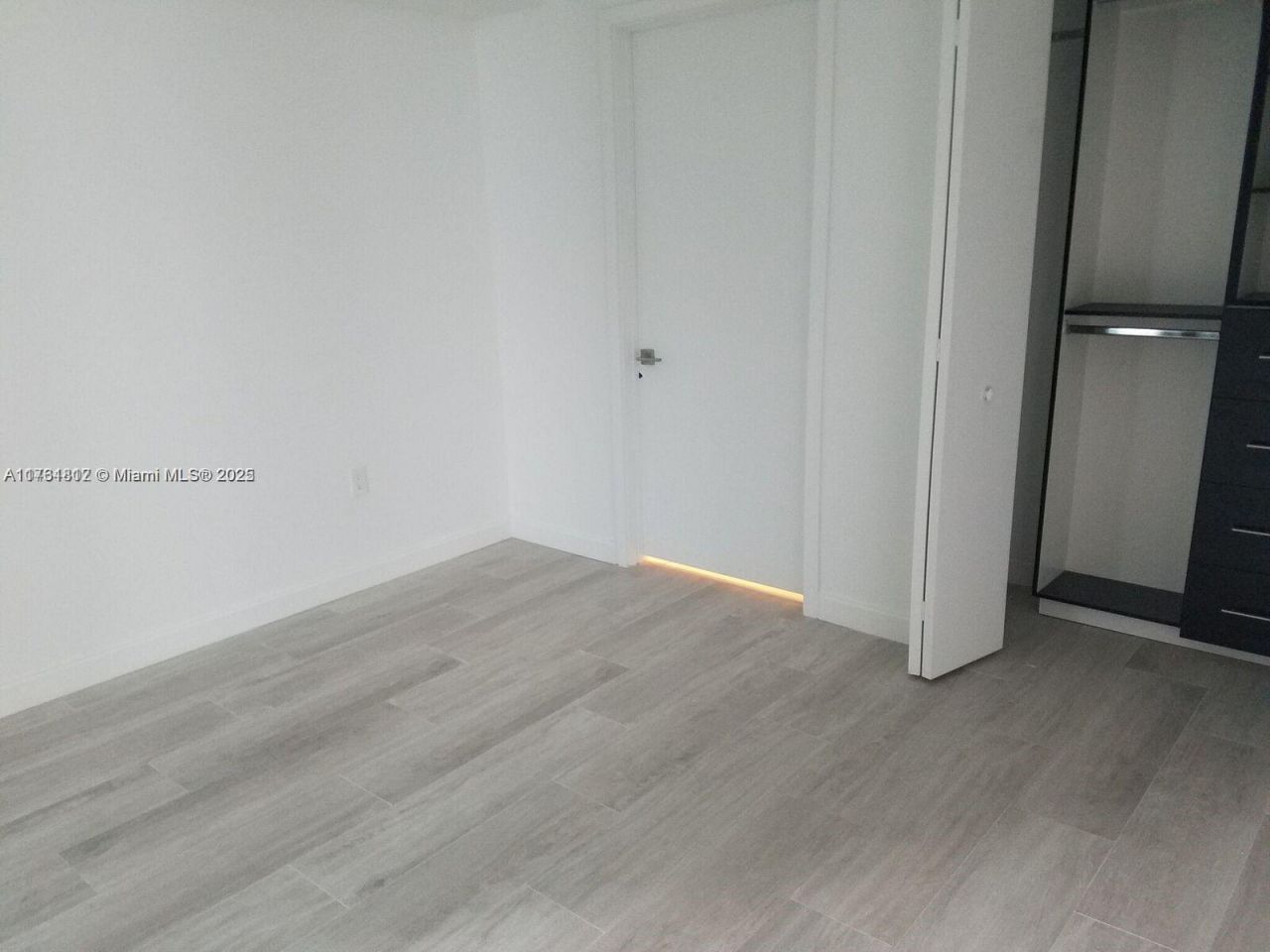 55 SW 9th St, Unit 1107, Miami, FL 33130 Photo