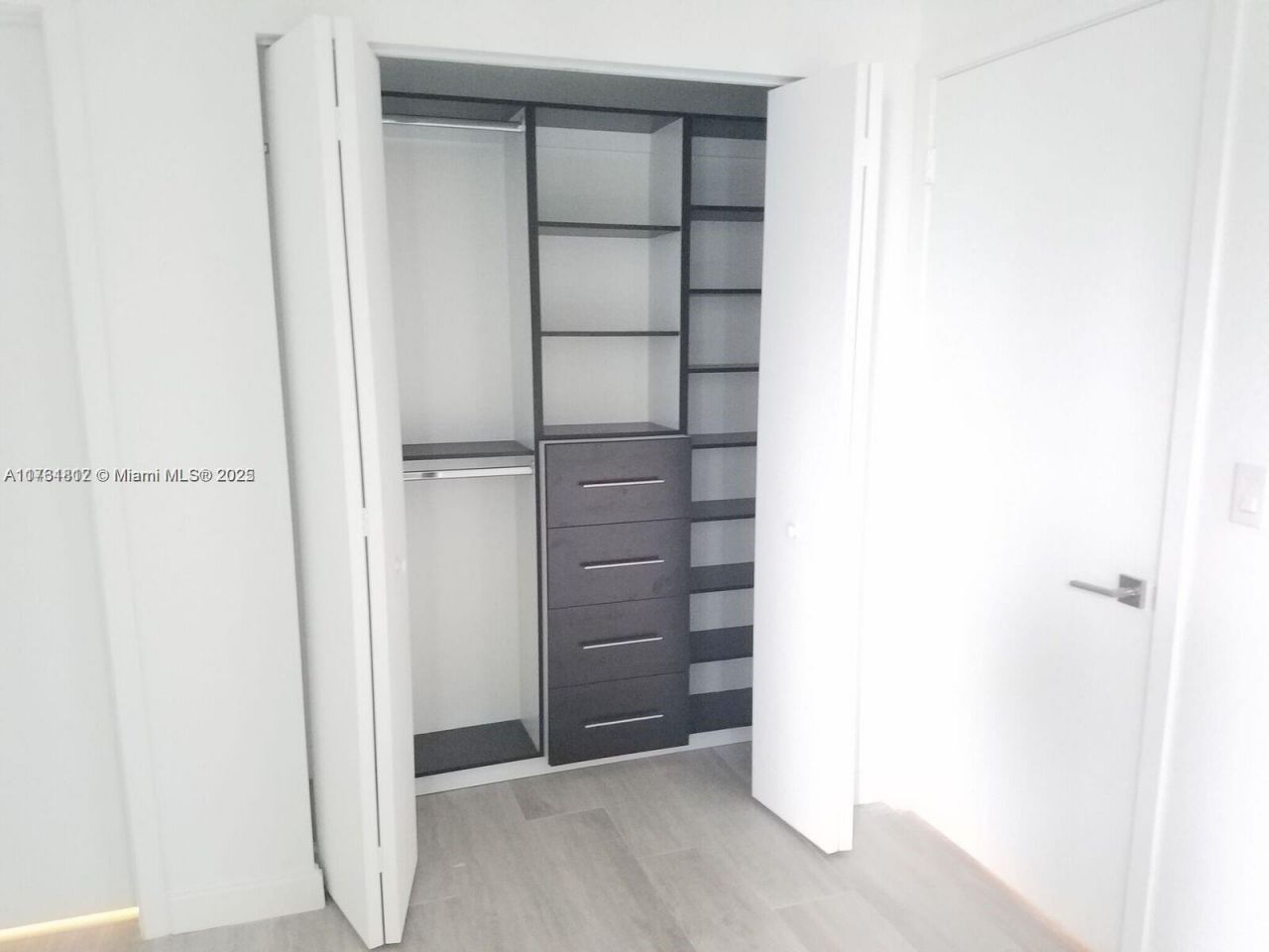 55 SW 9th St, Unit 1107, Miami, FL 33130 Photo