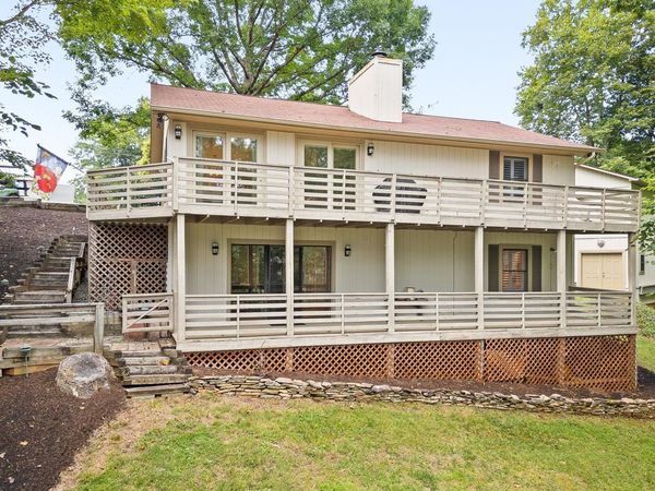 259 Brooks Point LN, Union Hall, VA 24176