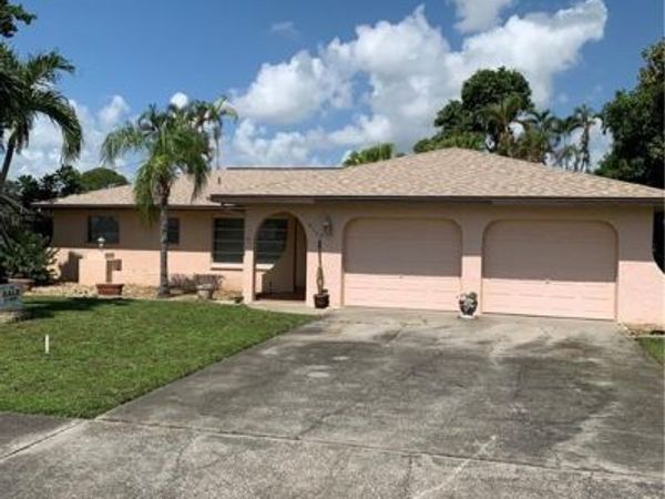 4709 Vinsetta AVE, NORTH FORT MYERS, FL 33903