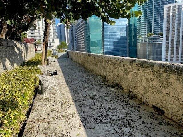 100 SE 2 St, Unit 2000, Miami, FL 33131 Photo